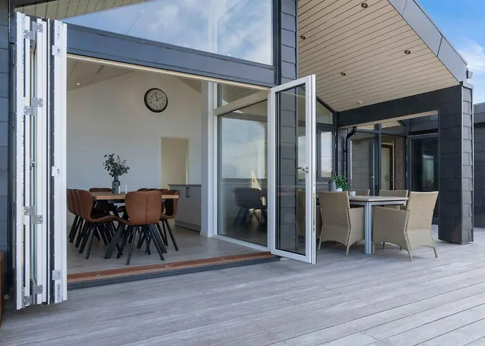 Seaside With A Stunning View *