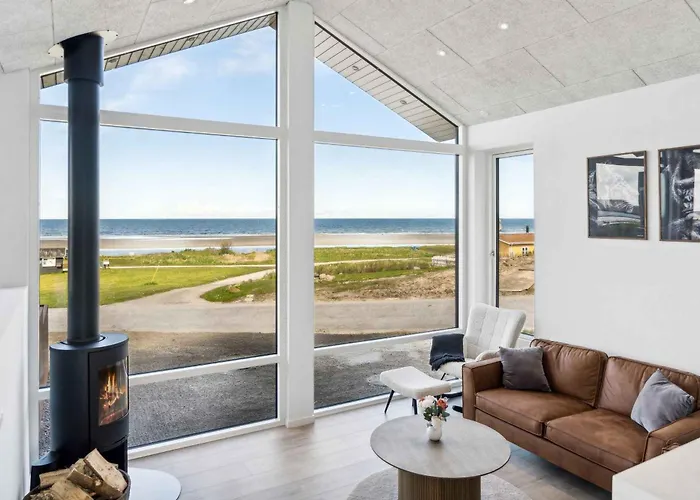 Seaside With A Stunning View Allingåbro